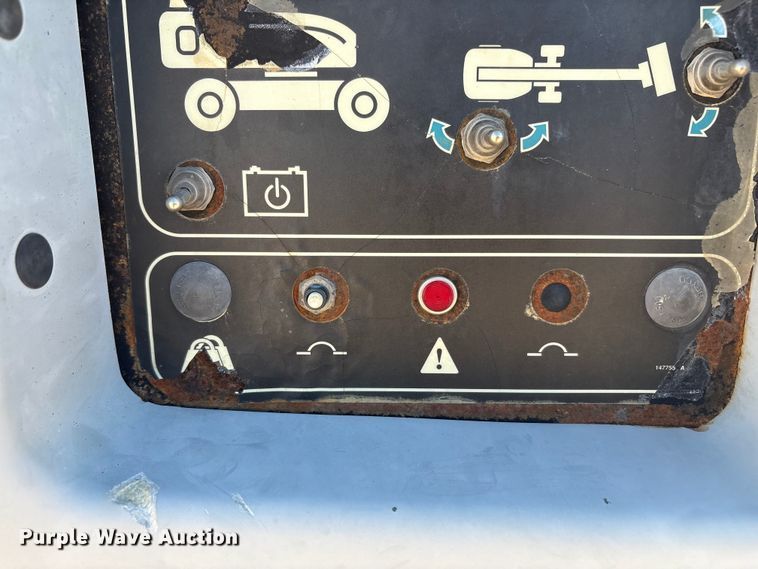 image for item EF6063 2012 Genie S-80X boom lift