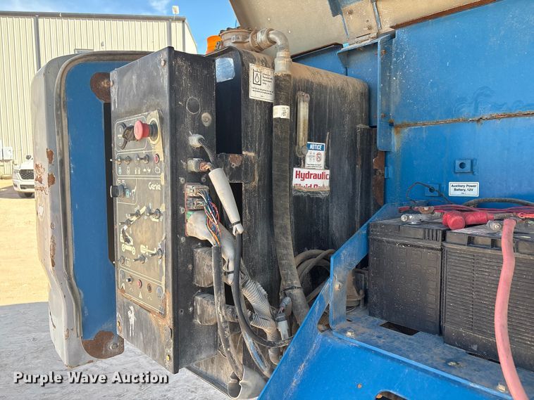 image for item EF6063 2012 Genie S-80X boom lift