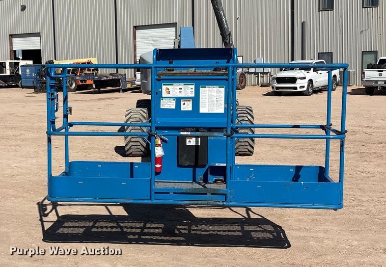 image for item EF6064 2010 Genie S80 boom lift
