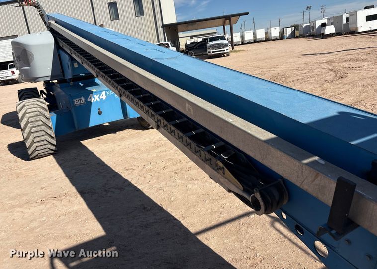 image for item EF6064 2010 Genie S80 boom lift