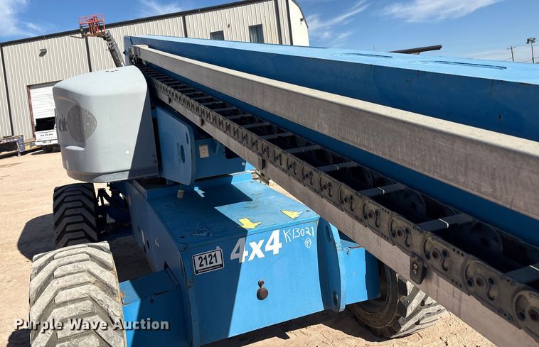 image for item EF6064 2010 Genie S80 boom lift