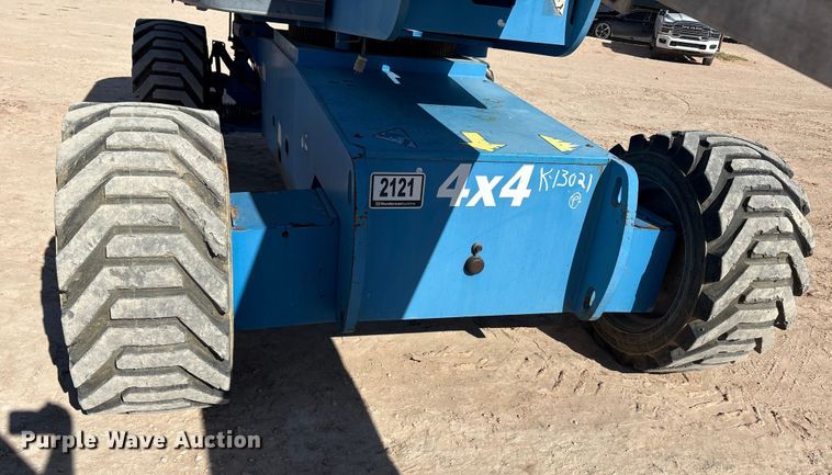 image for item EF6064 2010 Genie S80 boom lift