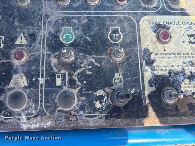 image for item EF6064 2010 Genie S80 boom lift