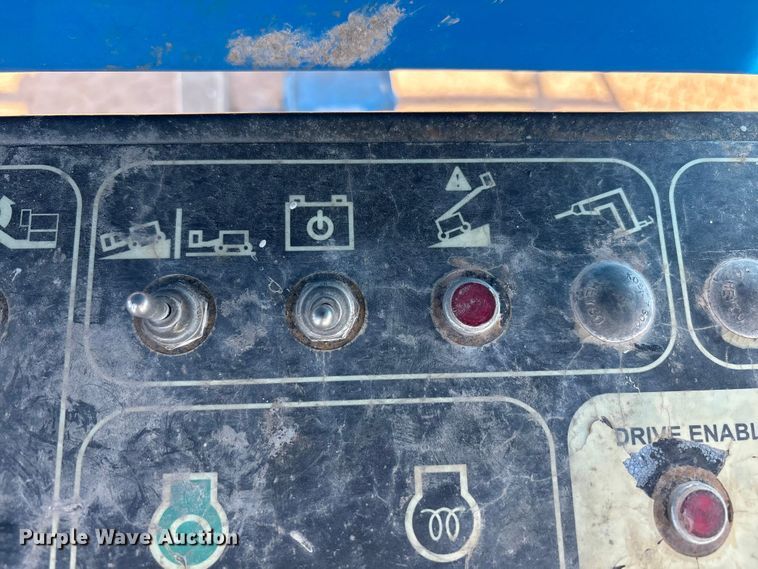 image for item EF6064 2010 Genie S80 boom lift