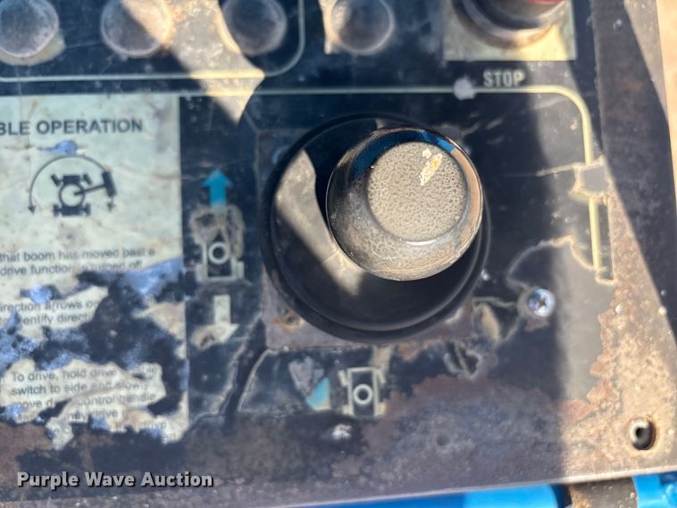 image for item EF6064 2010 Genie S80 boom lift