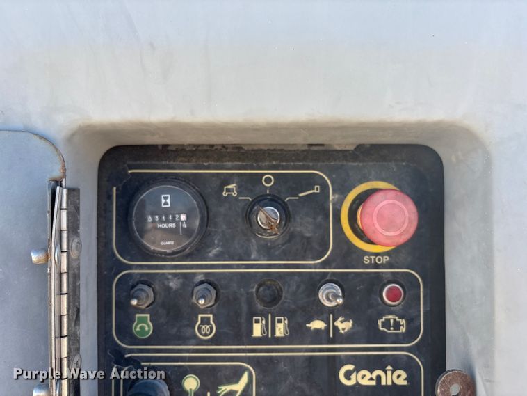 image for item EF6064 2010 Genie S80 boom lift