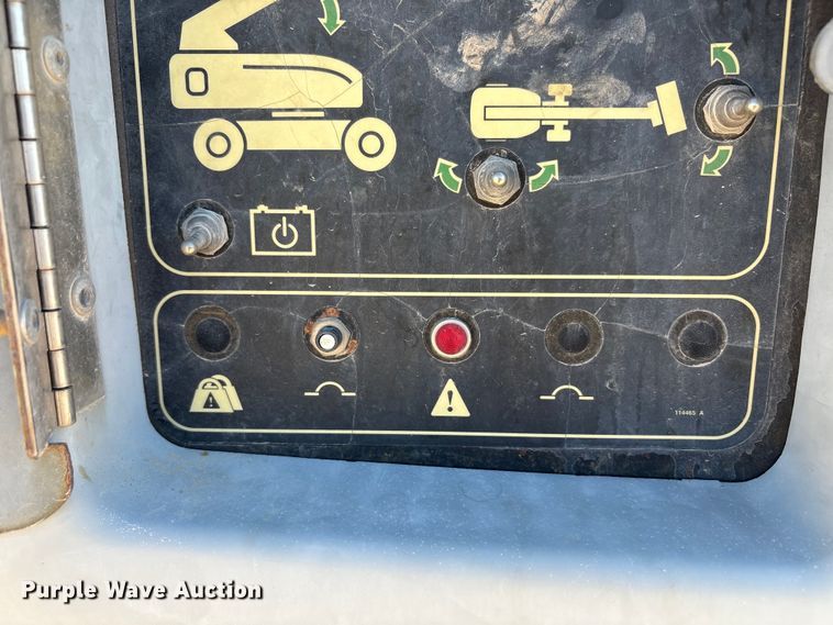 image for item EF6064 2010 Genie S80 boom lift