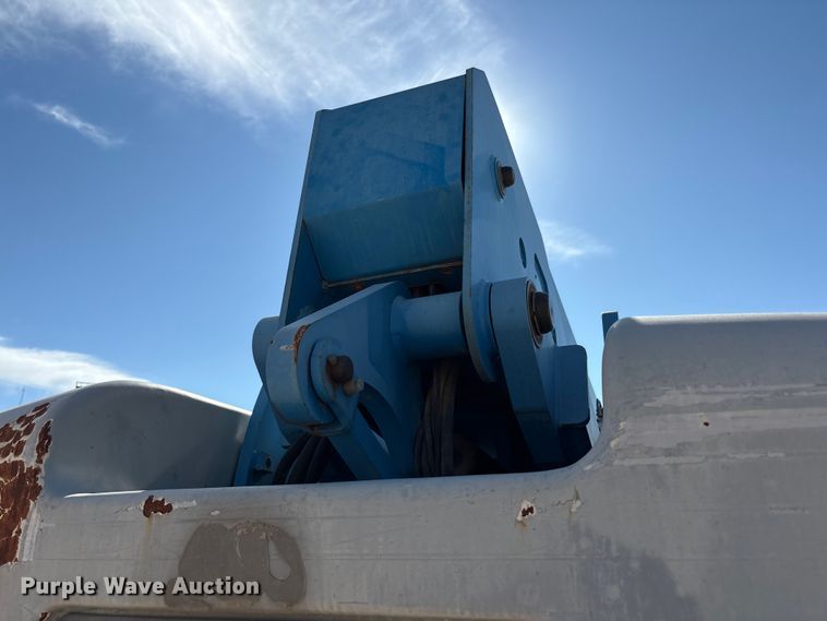 image for item EF6064 2010 Genie S80 boom lift