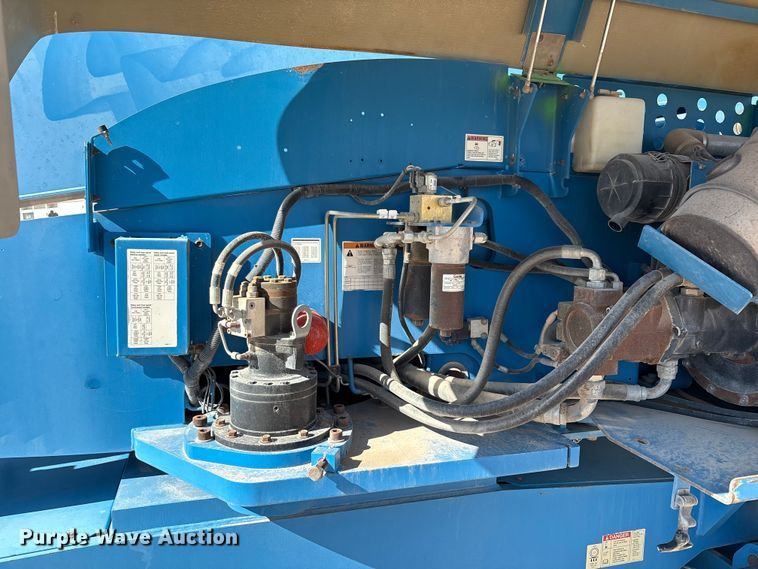 image for item EF6064 2010 Genie S80 boom lift