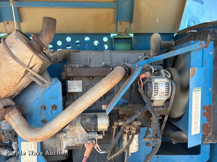 image for item EF6064 2010 Genie S80 boom lift