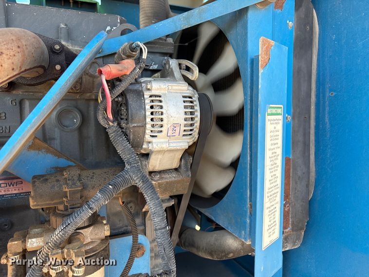 image for item EF6064 2010 Genie S80 boom lift