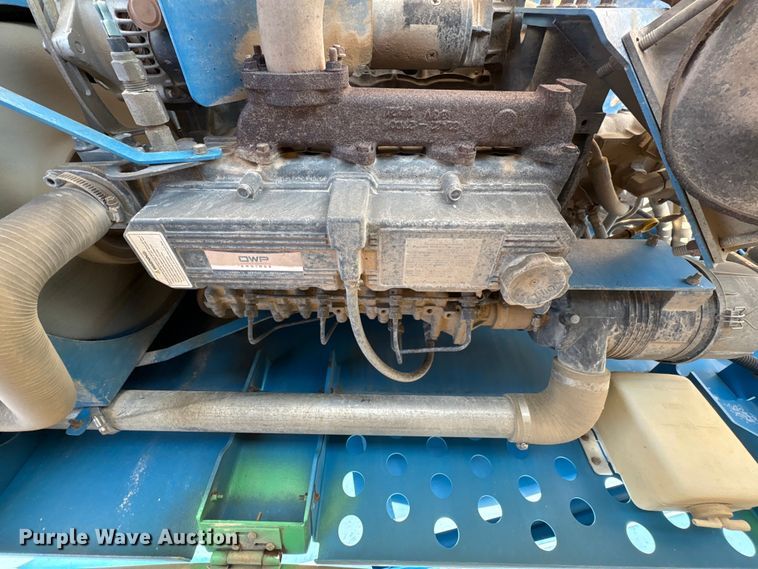 image for item EF6064 2010 Genie S80 boom lift