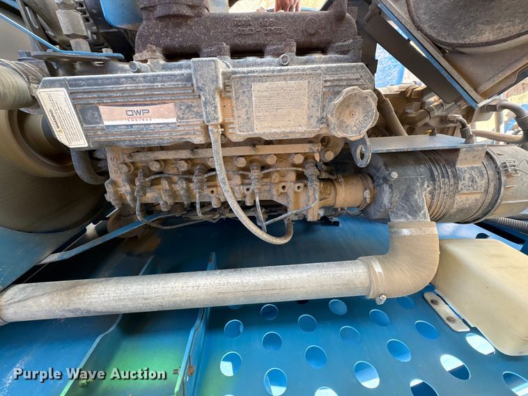 image for item EF6064 2010 Genie S80 boom lift