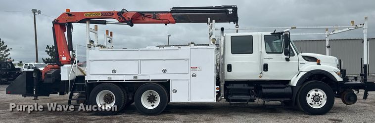 image for item EG5920 2008 International 7500 Crew Cab crane truck