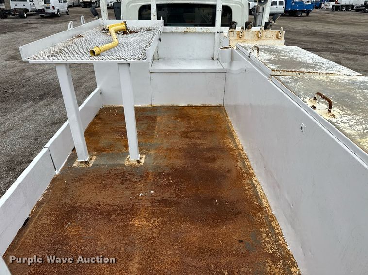 image for item EG5920 2008 International 7500 Crew Cab crane truck