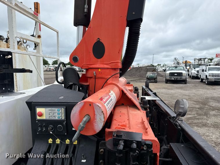 image for item EG5920 2008 International 7500 Crew Cab crane truck