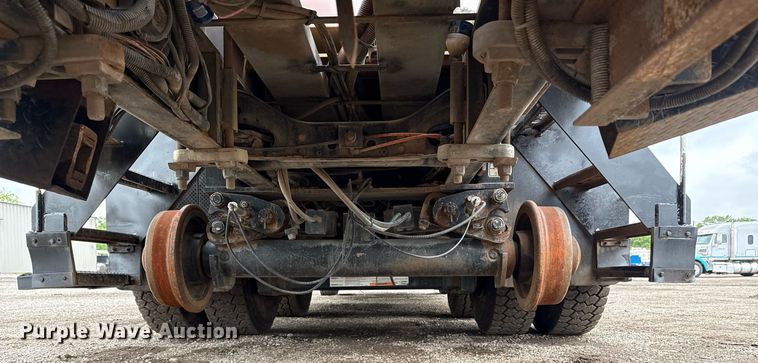 image for item EG5920 2008 International 7500 Crew Cab crane truck