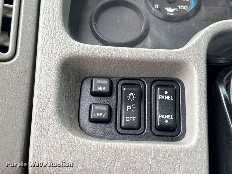 image for item EG5920 2008 International 7500 Crew Cab crane truck