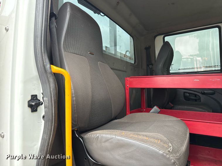 image for item EG5920 2008 International 7500 Crew Cab crane truck