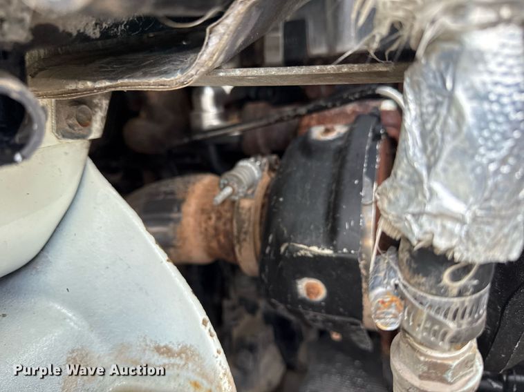 image for item EG5920 2008 International 7500 Crew Cab crane truck