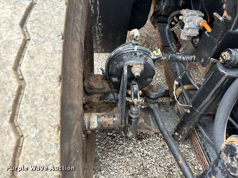 image for item EG5920 2008 International 7500 Crew Cab crane truck