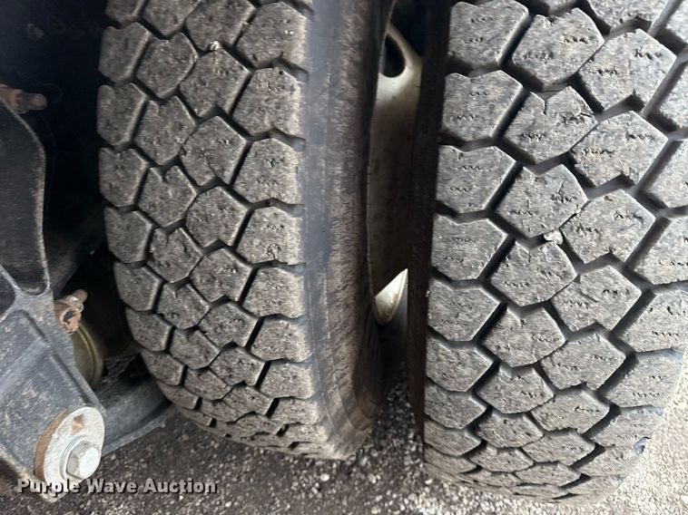 image for item EG5920 2008 International 7500 Crew Cab crane truck