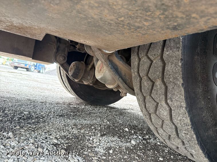 image for item EG5920 2008 International 7500 Crew Cab crane truck