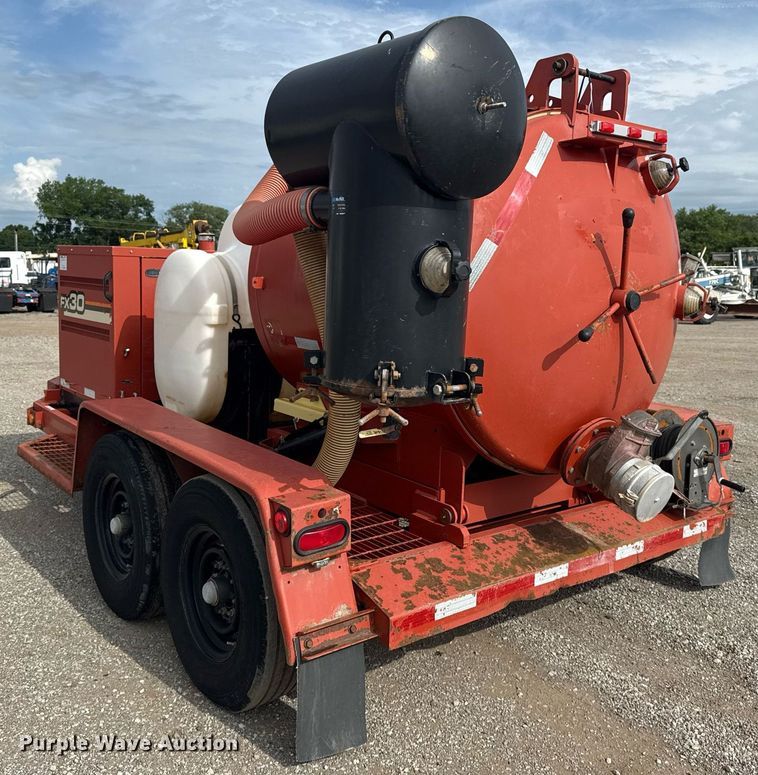 image for item EG5969 2011 Ditch Witch FX30 vacuum excavator