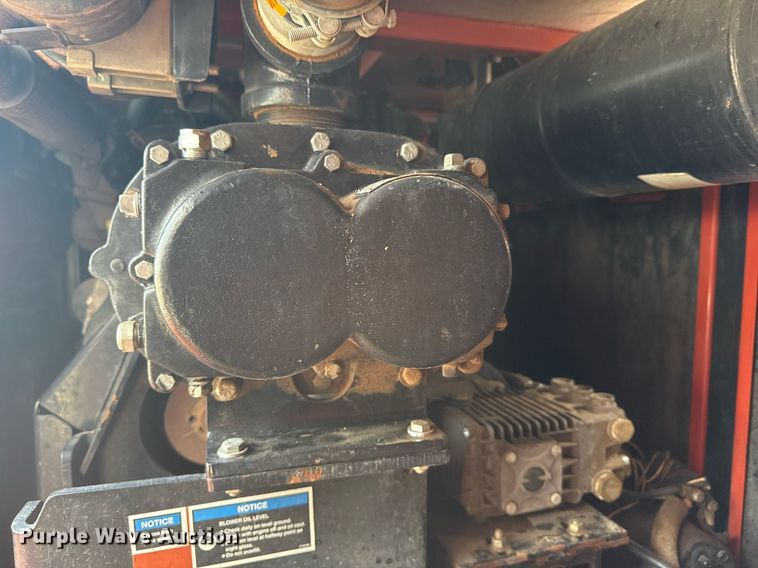 image for item EG5969 2011 Ditch Witch FX30 vacuum excavator