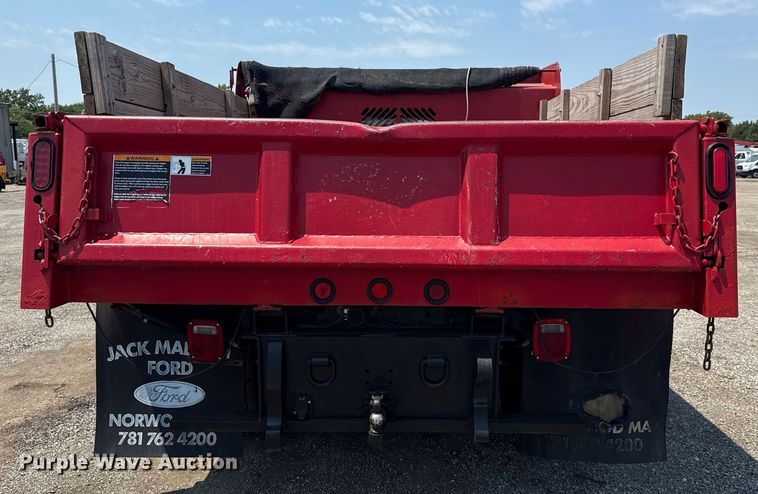 image for item EG6109 2012 Ford F350 Super Duty dump bed pickup truck