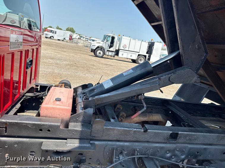 image for item EG6109 2012 Ford F350 Super Duty dump bed pickup truck