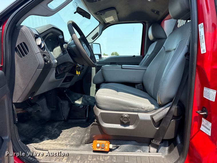 image for item EG6109 2012 Ford F350 Super Duty dump bed pickup truck