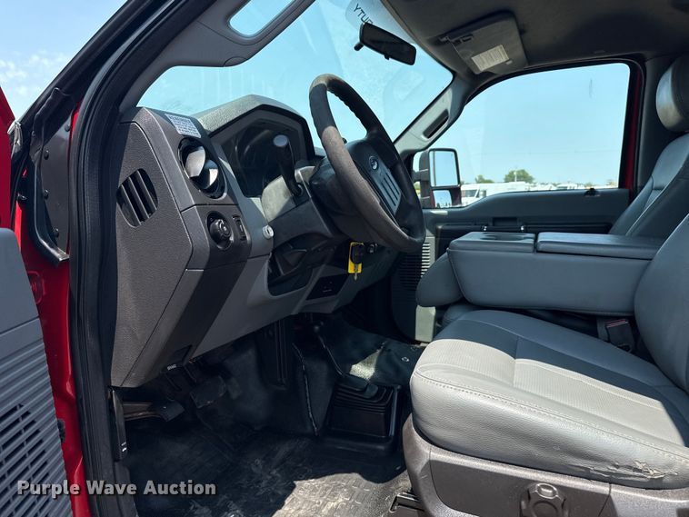 image for item EG6109 2012 Ford F350 Super Duty dump bed pickup truck