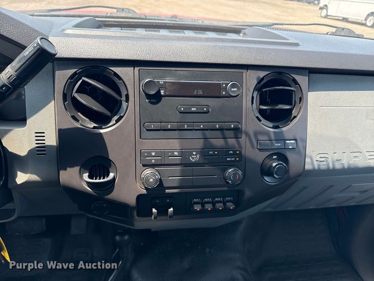 image for item EG6109 2012 Ford F350 Super Duty dump bed pickup truck