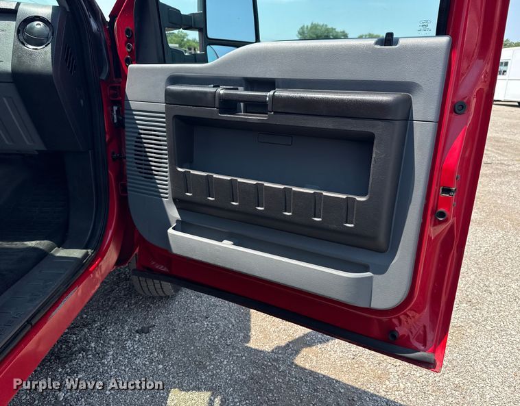 image for item EG6109 2012 Ford F350 Super Duty dump bed pickup truck