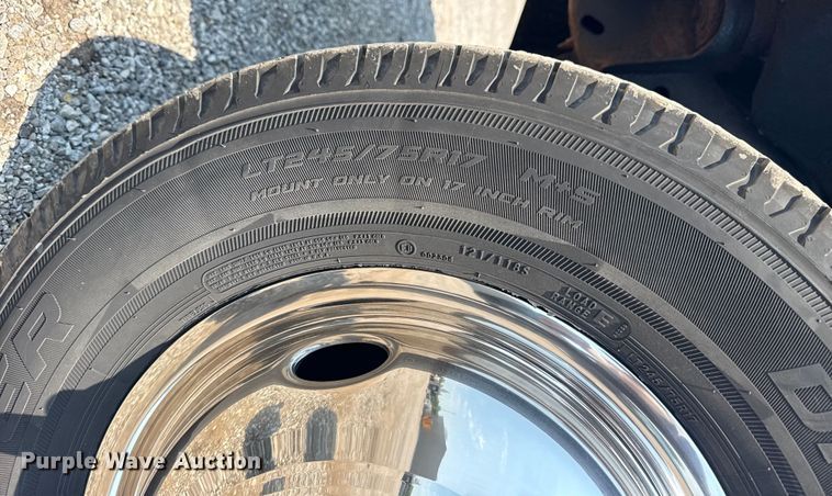 image for item EG6109 2012 Ford F350 Super Duty dump bed pickup truck