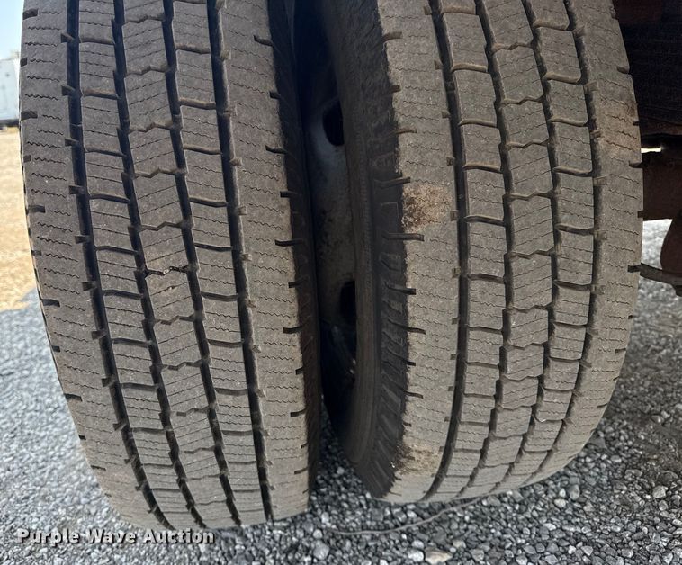 image for item EG6109 2012 Ford F350 Super Duty dump bed pickup truck