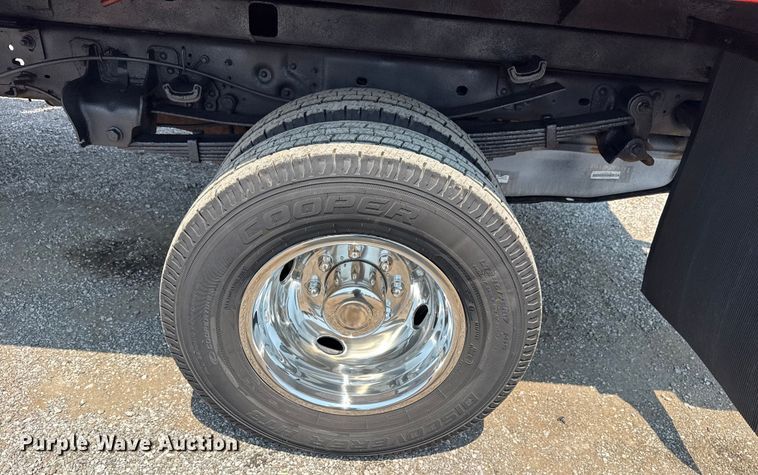 image for item EG6109 2012 Ford F350 Super Duty dump bed pickup truck