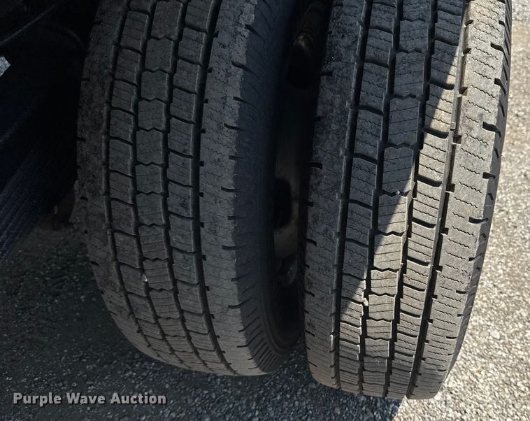 image for item EG6109 2012 Ford F350 Super Duty dump bed pickup truck