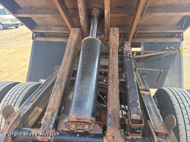 image for item EG6164 2012 Ford F350 Super Duty dump bed pickup truck