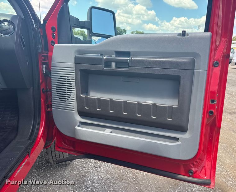 image for item EG6164 2012 Ford F350 Super Duty dump bed pickup truck