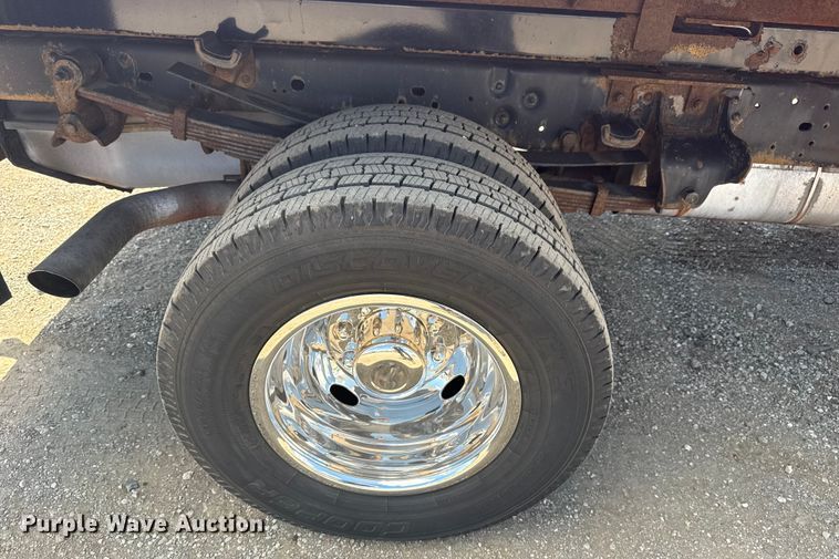 image for item EG6164 2012 Ford F350 Super Duty dump bed pickup truck