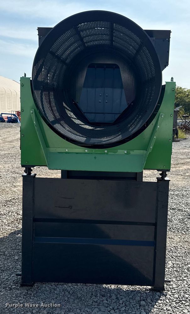 image for item EG8238 2024 Hurricane GF480 trommel screen