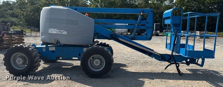 image for item EG8239 2002 Genie Z-45/25 boom lift