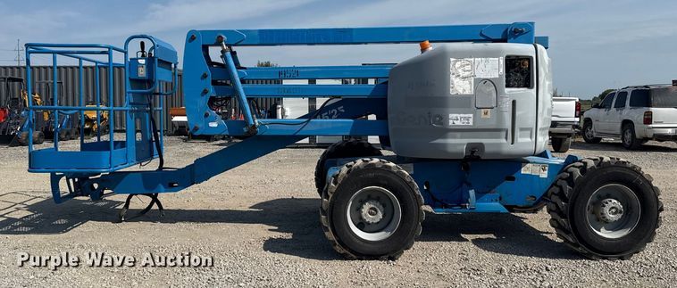 image for item EG8239 2002 Genie Z-45/25 boom lift