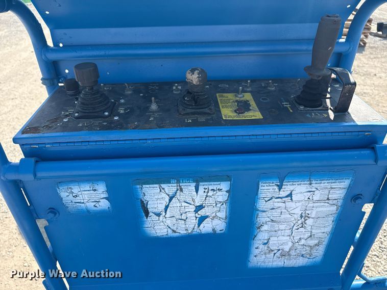 image for item EG8239 2002 Genie Z-45/25 boom lift