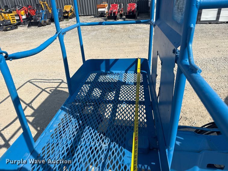 image for item EG8239 2002 Genie Z-45/25 boom lift