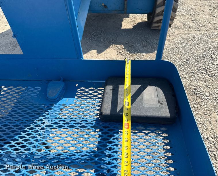 image for item EG8239 2002 Genie Z-45/25 boom lift