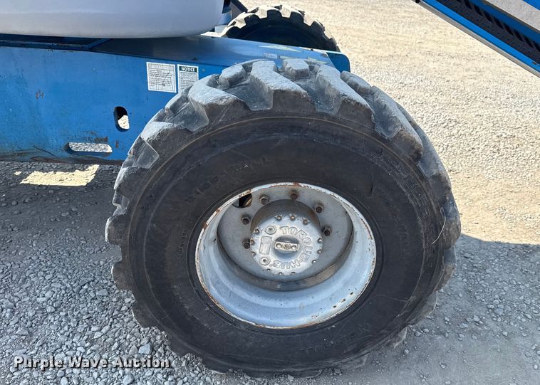 image for item EG8239 2002 Genie Z-45/25 boom lift