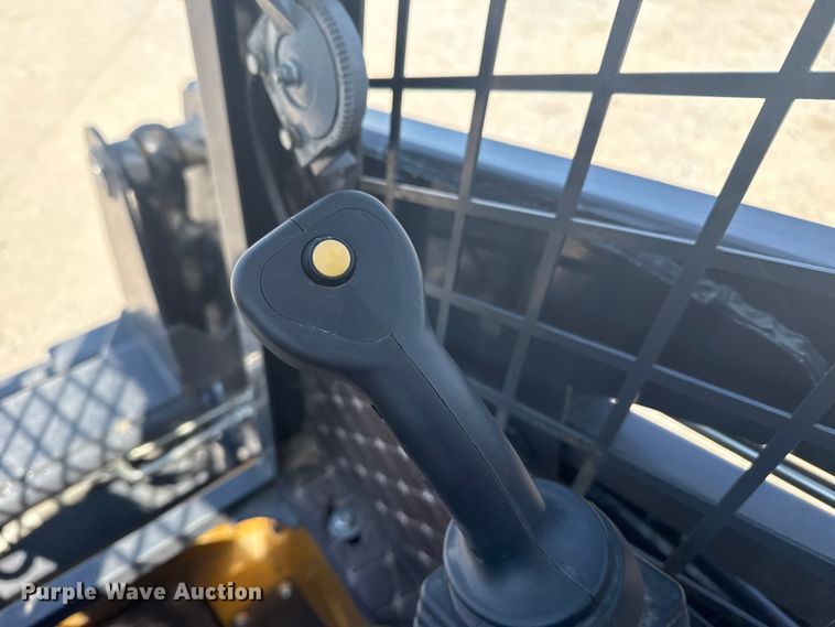 image for item EG8240 2024 CFG Industrial KRW233 skid steer loader